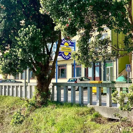 La Cruz Hotel